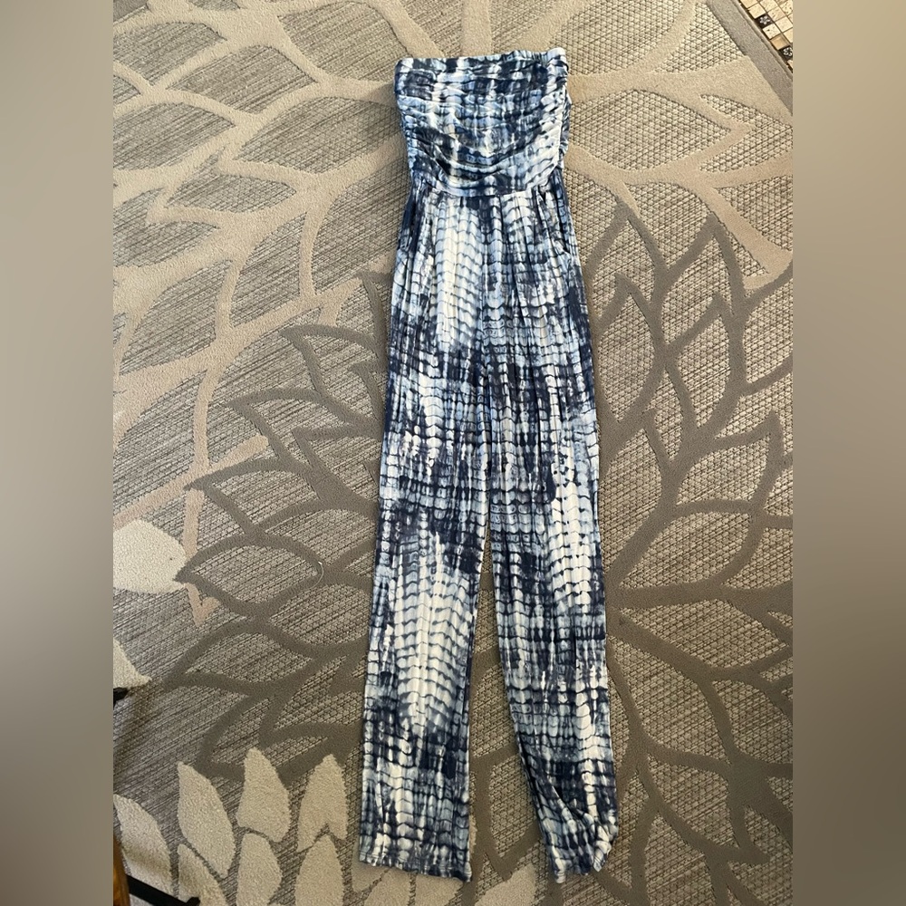 Blue and white strapless jumpsuit with pockets